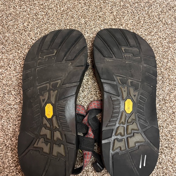 Men’s Size 11 Chacos - Picture 3 of 5